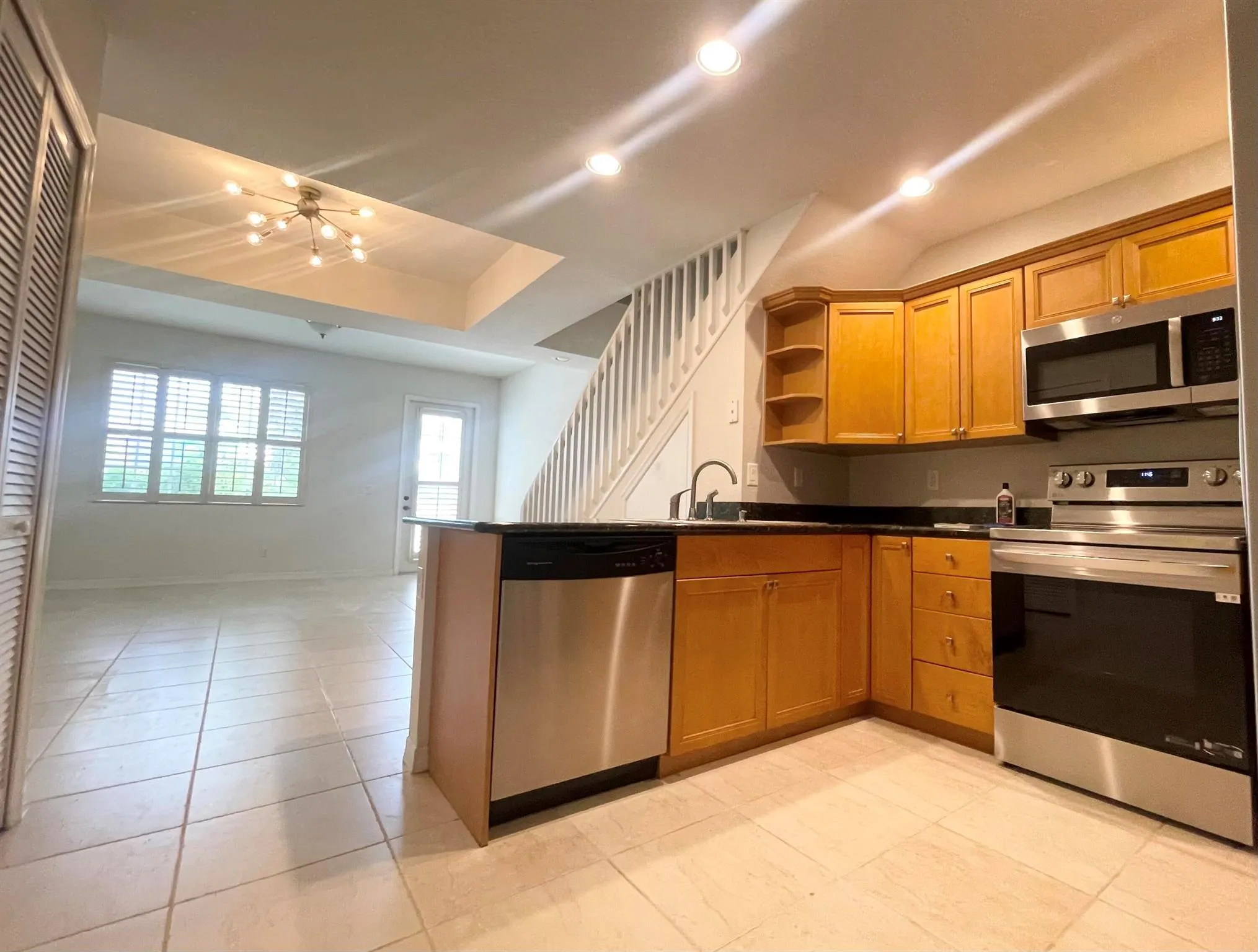 902 S Federal Highway, #6