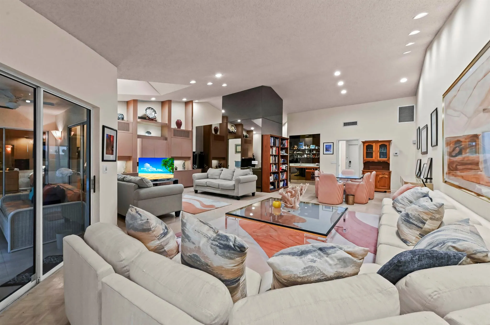 6907 Fountains Circle