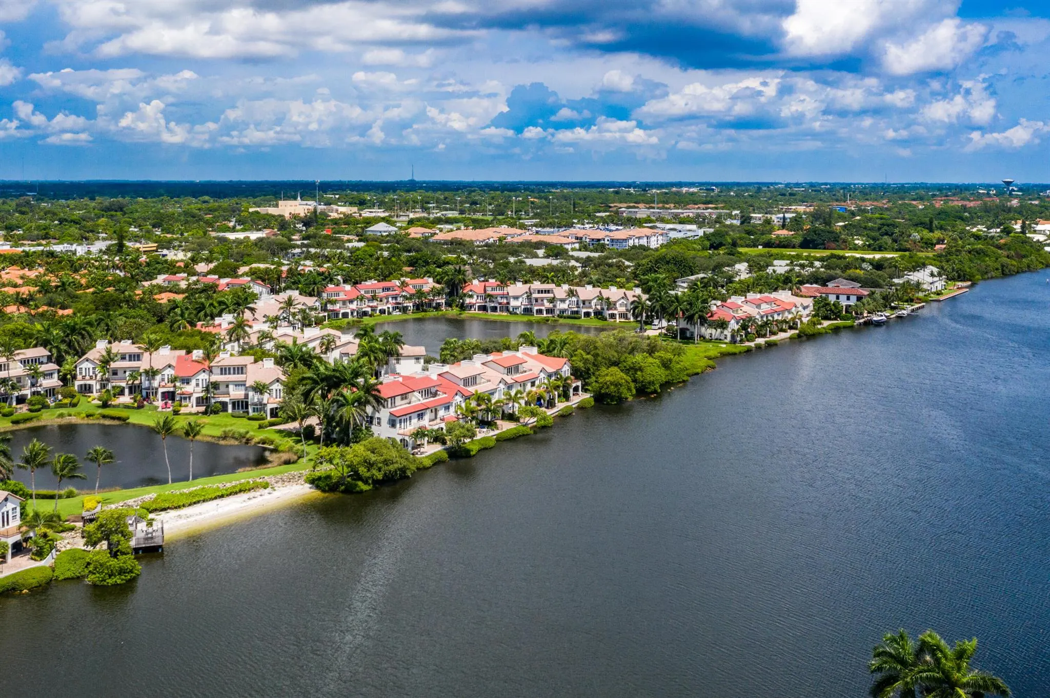 828 Estuary Way