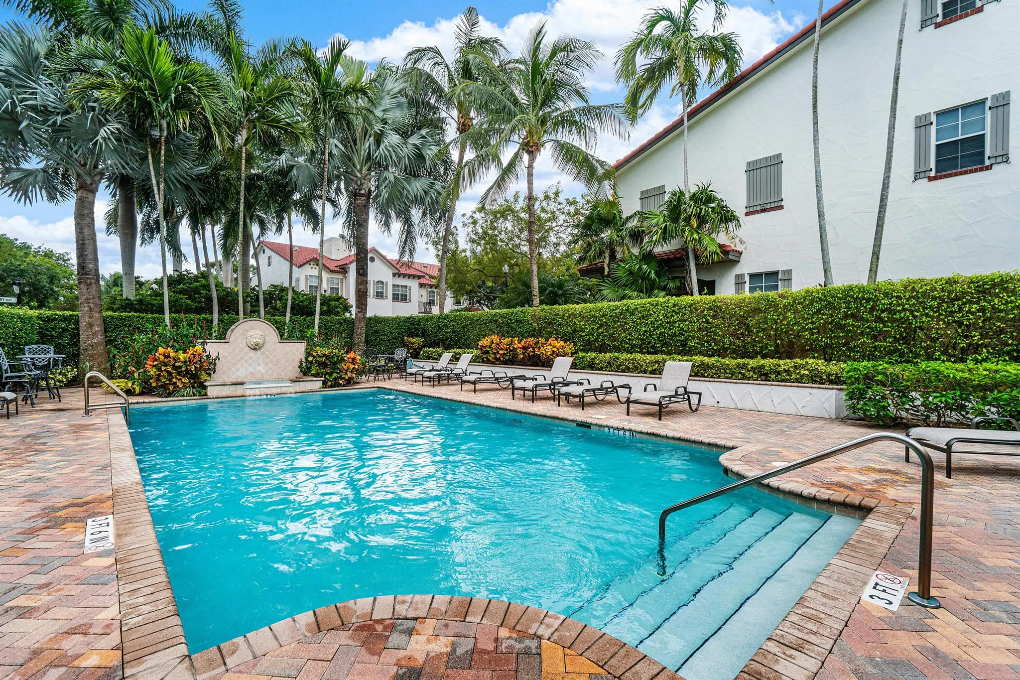828 Estuary Way