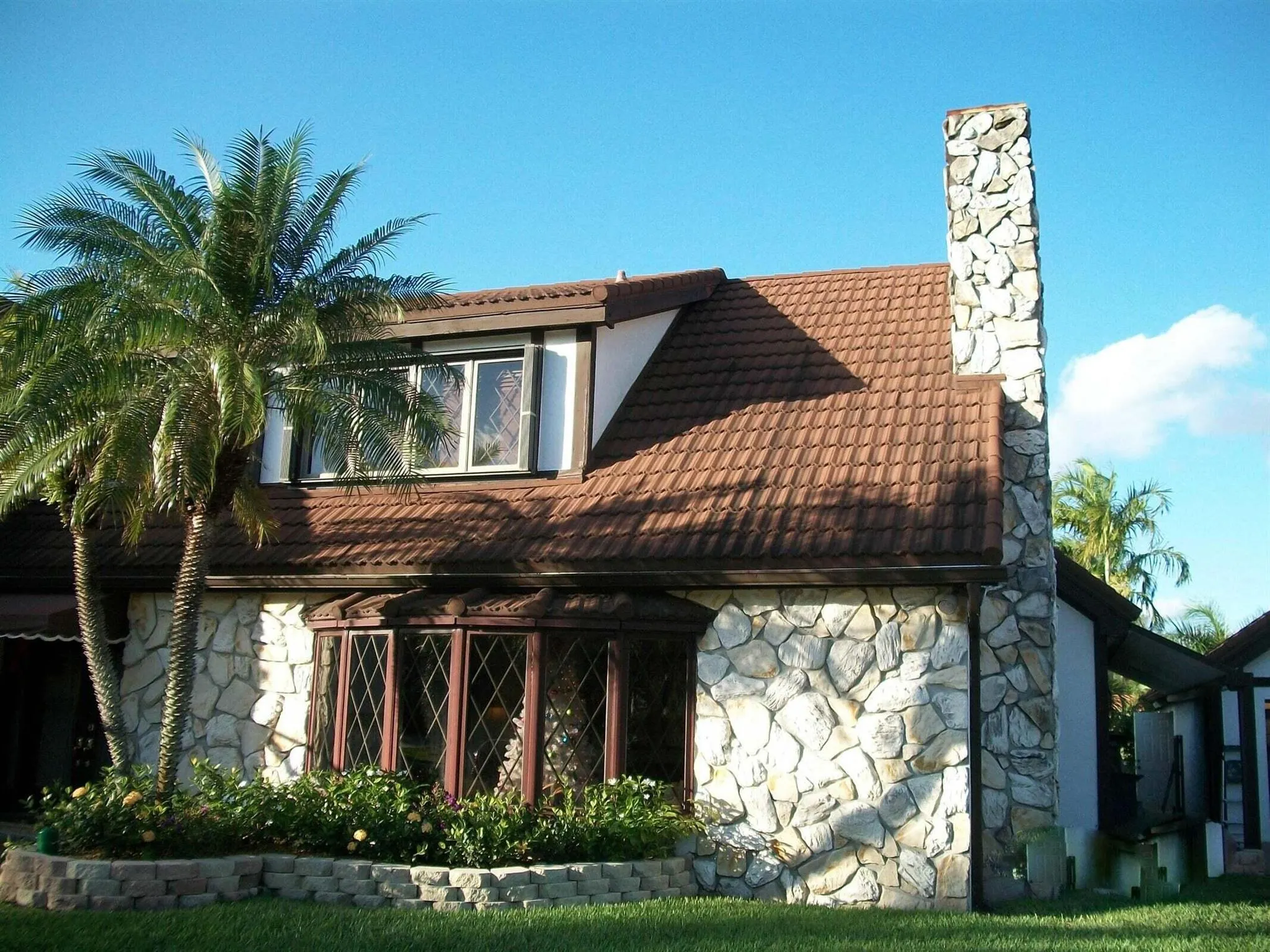 8789 Wendy Lane S