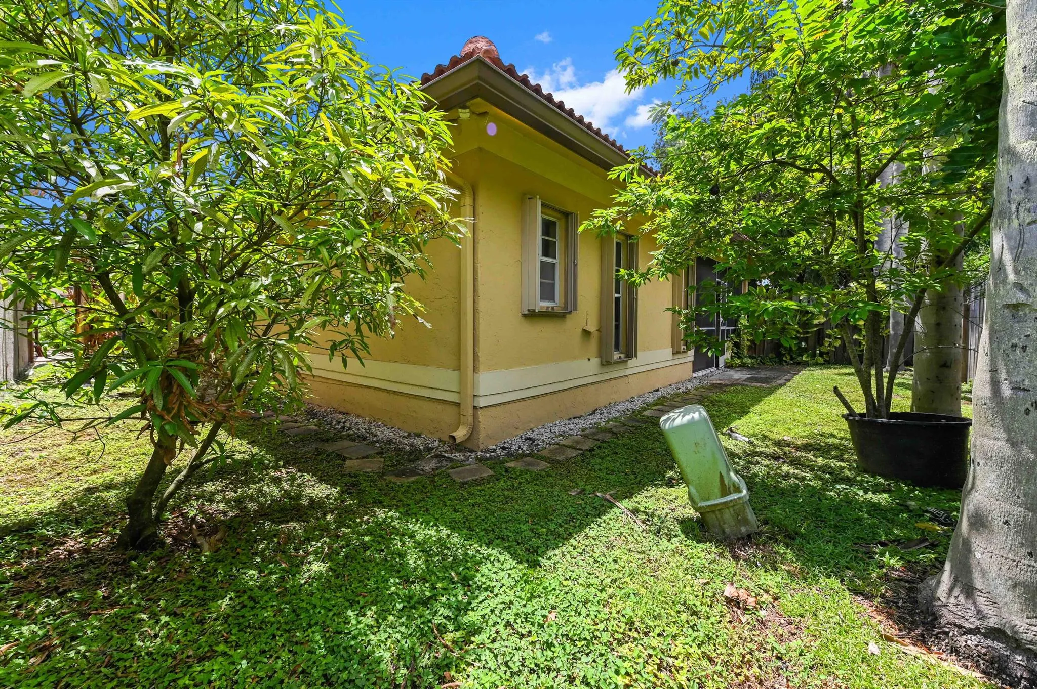12215 Brisbane Lane