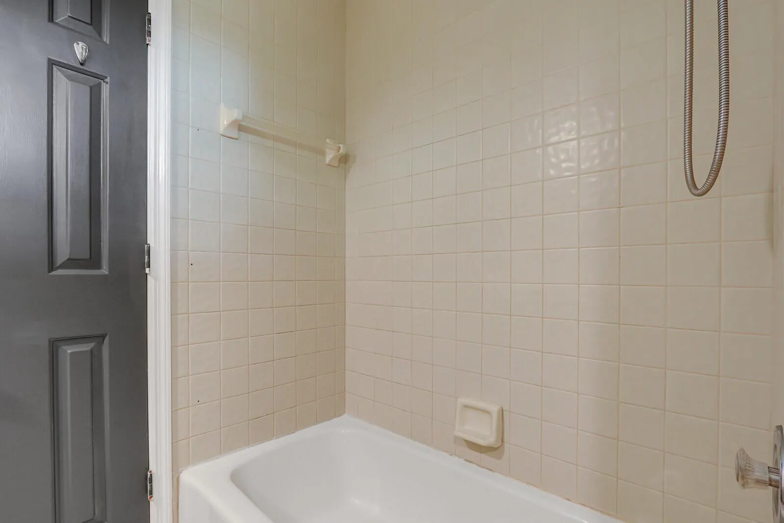 1103 Rainwood Circle W