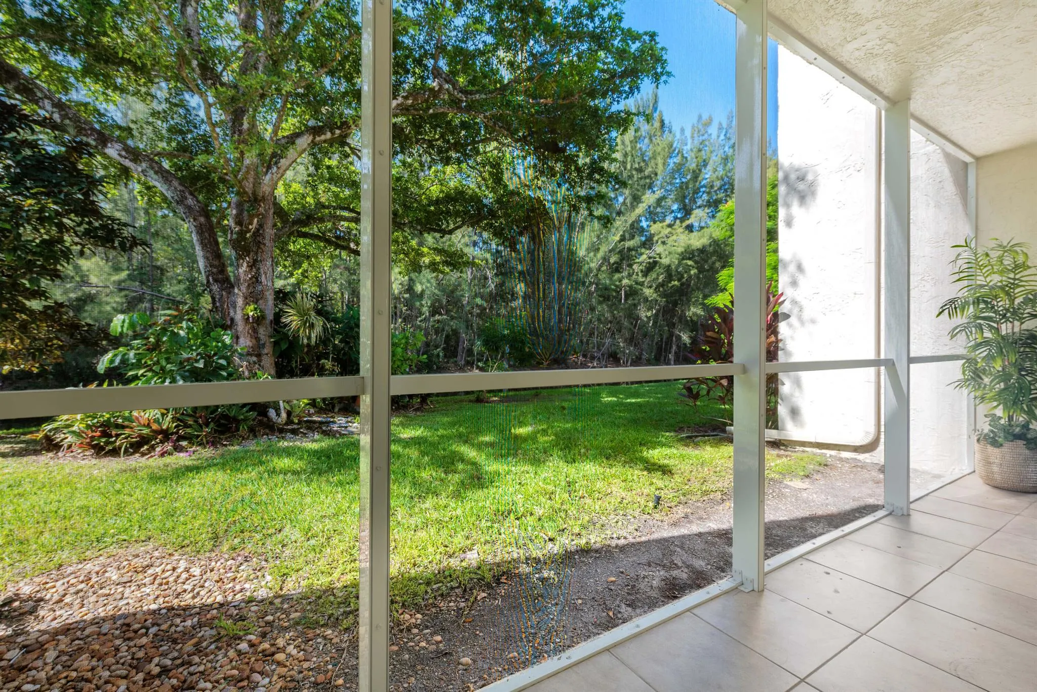 150 Lake Meryl Drive, #143