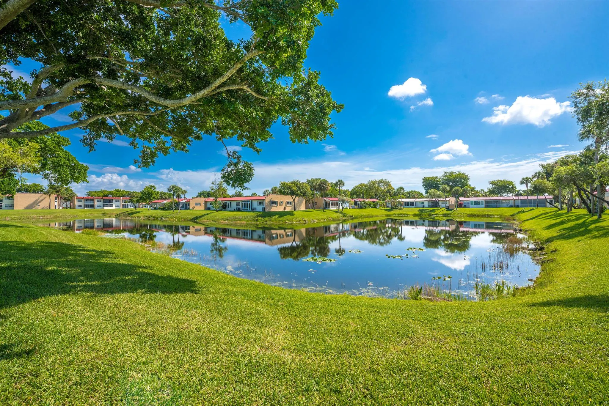 150 Lake Meryl Drive, #143