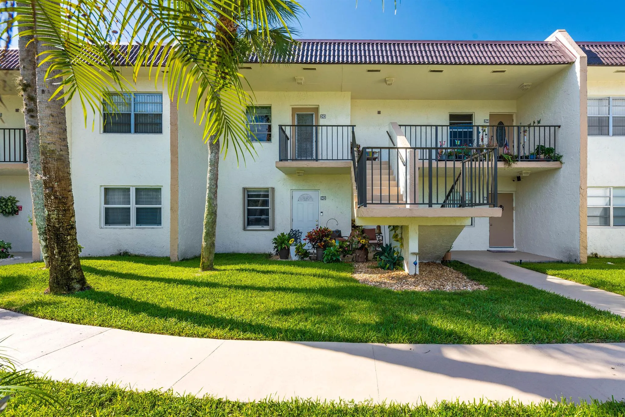 150 Lake Meryl Drive, #143