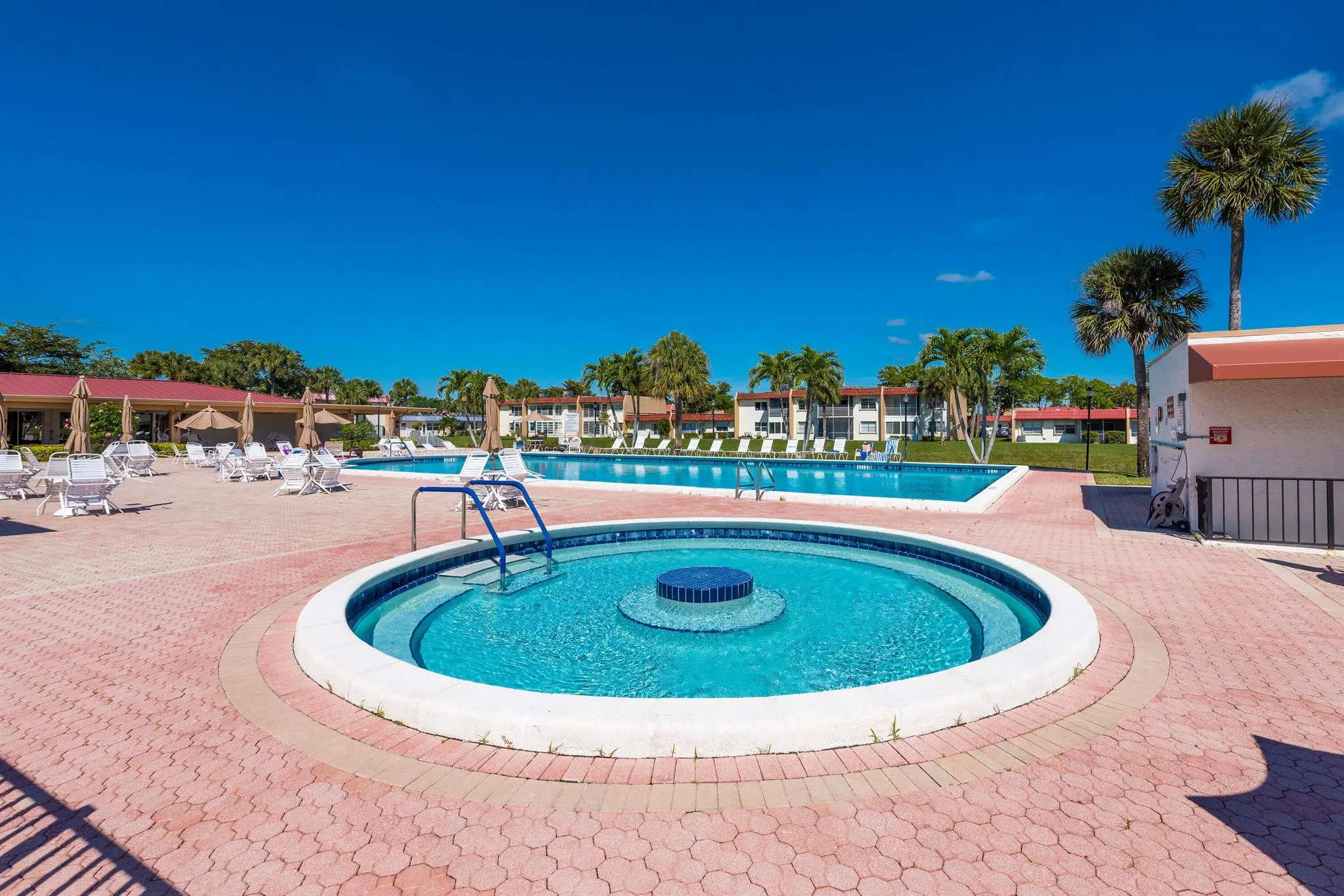 150 Lake Meryl Drive, #143