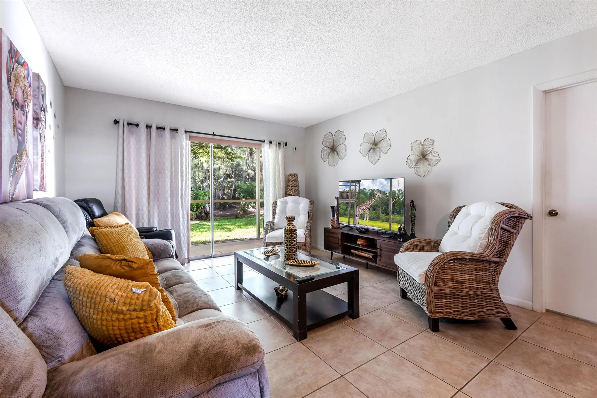 150 Lake Meryl Drive, #143