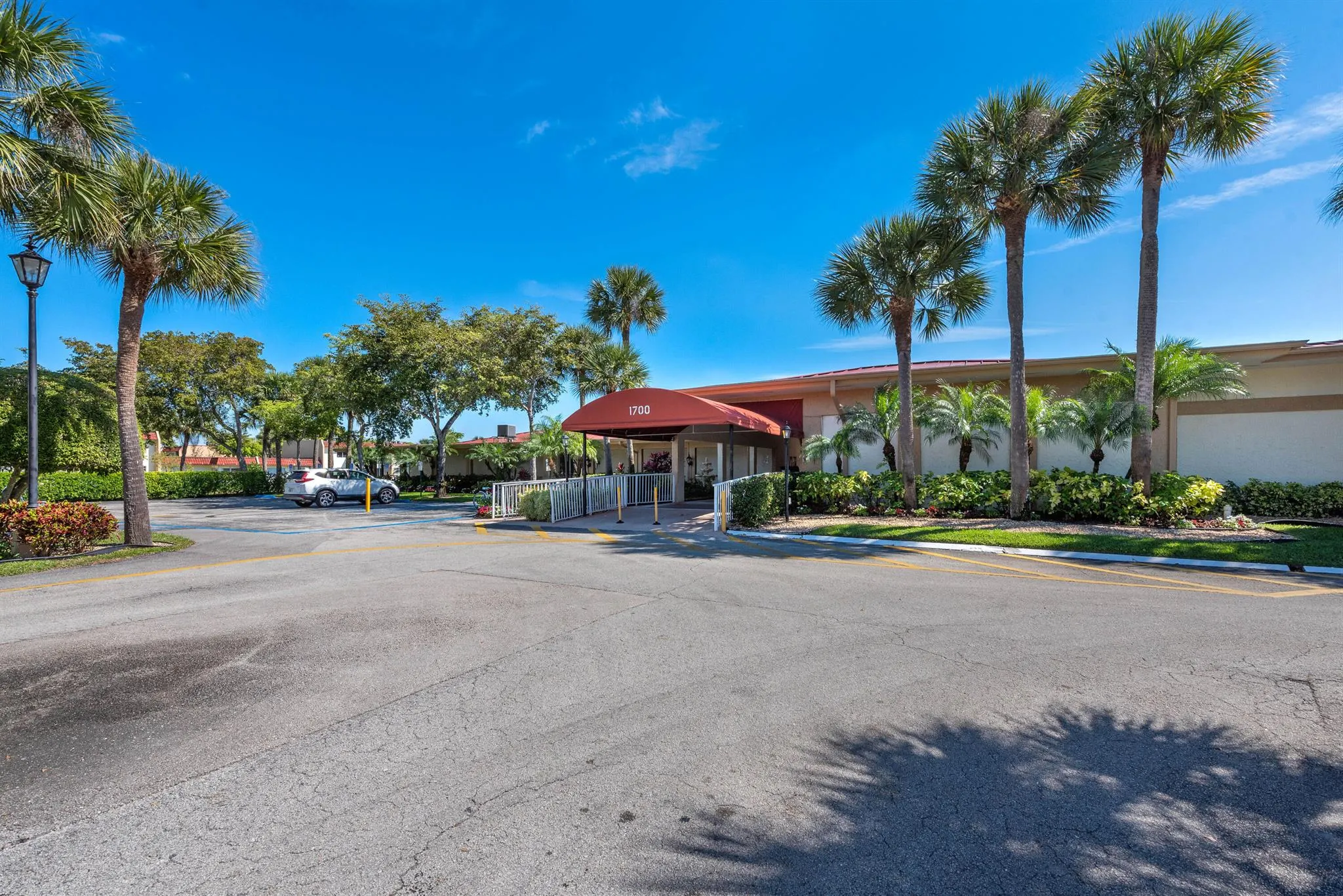 150 Lake Meryl Drive, #143