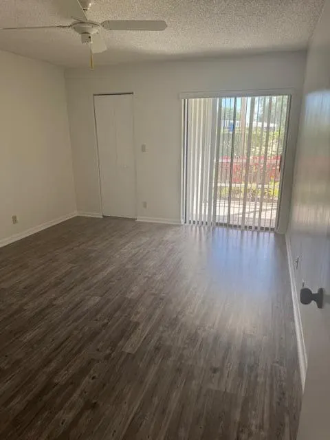 3154 Via Poinciana, #114