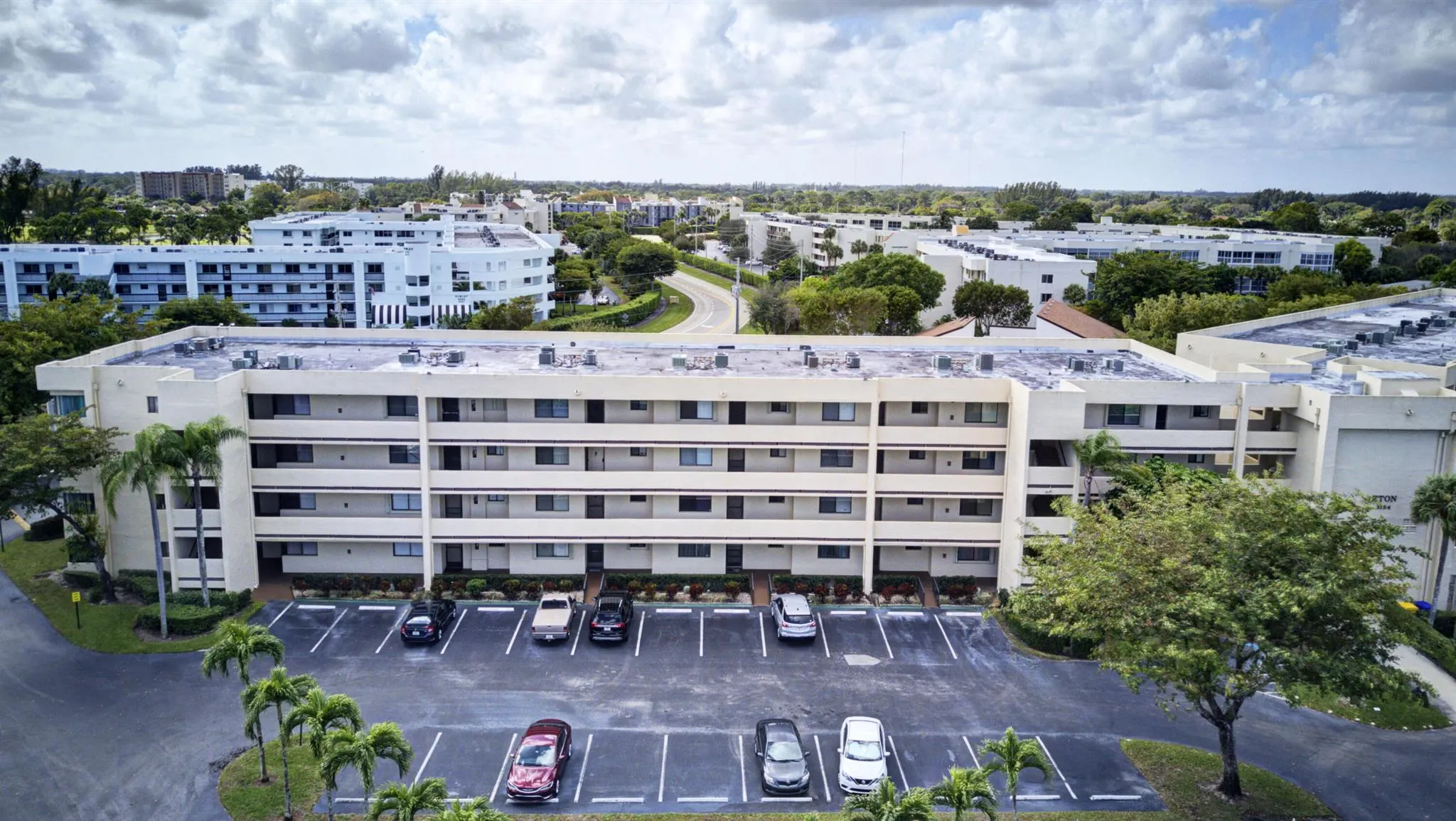 3154 Via Poinciana, #114