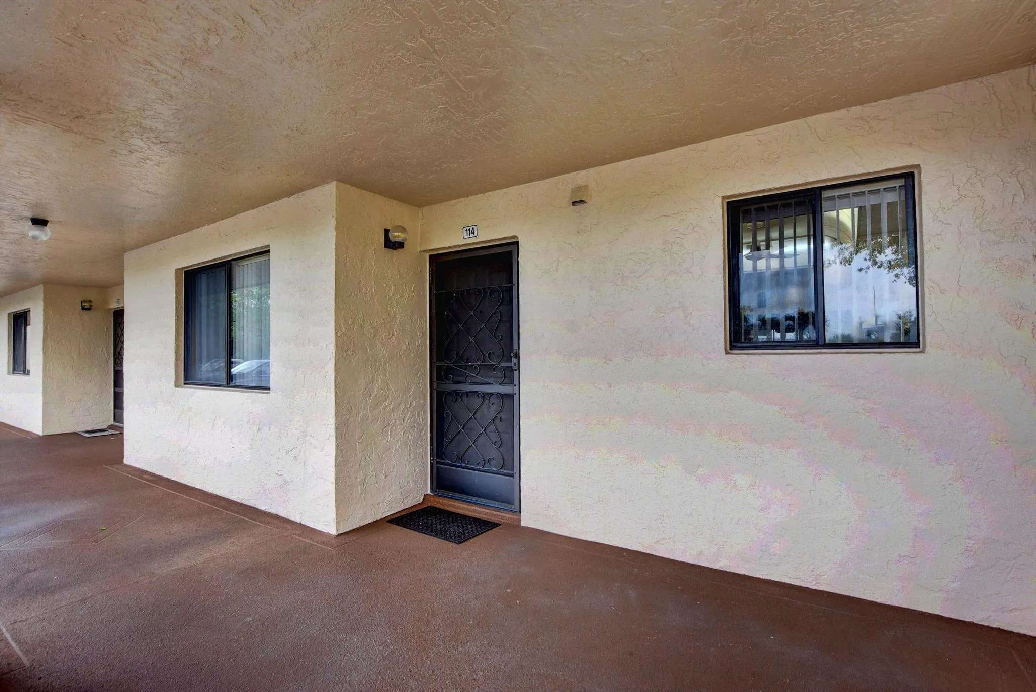 3154 Via Poinciana, #114