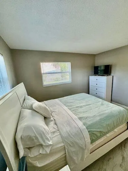 2615 S Garden Drive, #101