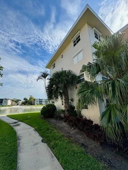 2615 S Garden Drive, #101