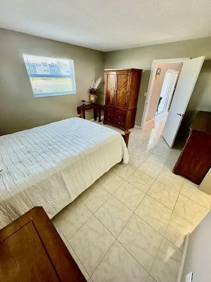 2615 S Garden Drive, #101