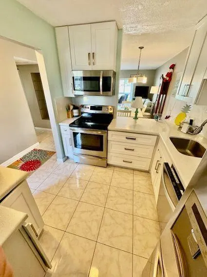 2615 S Garden Drive, #101