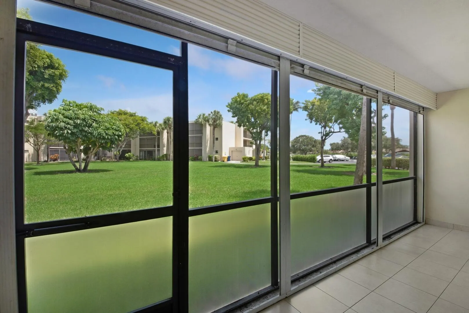 5310 Las Verdes Circle, #118