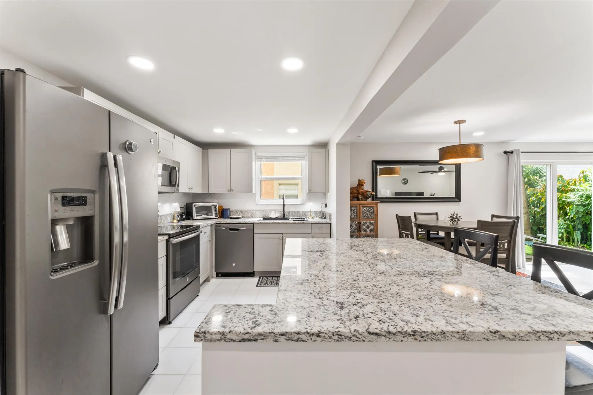 720 N Dixie Highway, #303