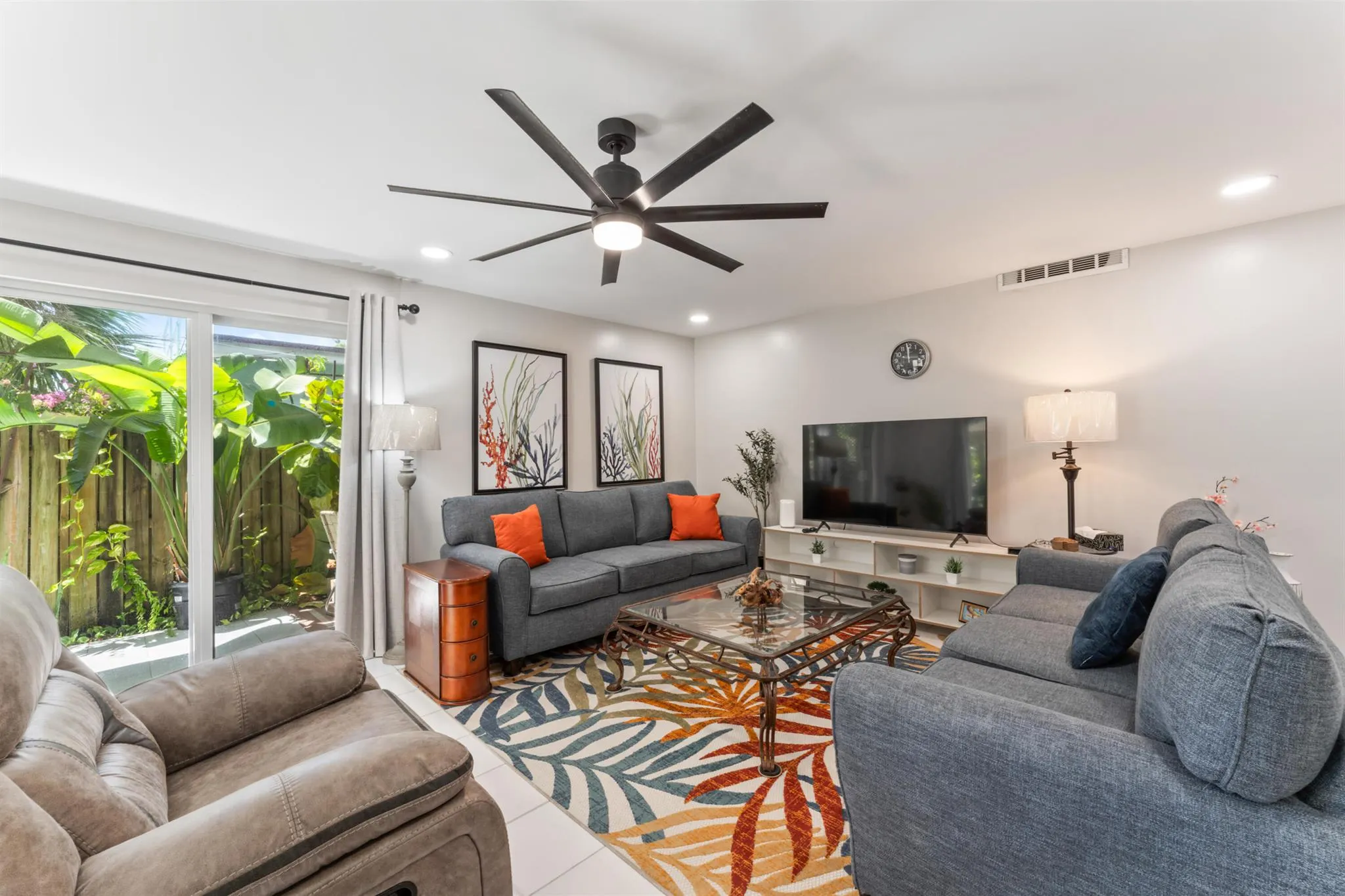 720 N Dixie Highway, #303