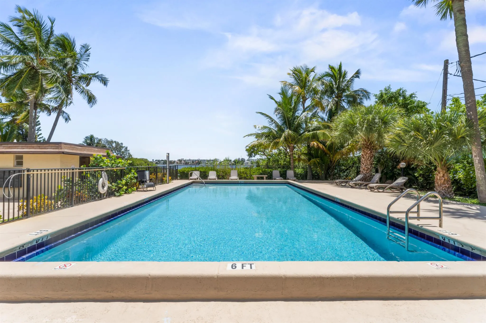 720 N Dixie Highway, #303