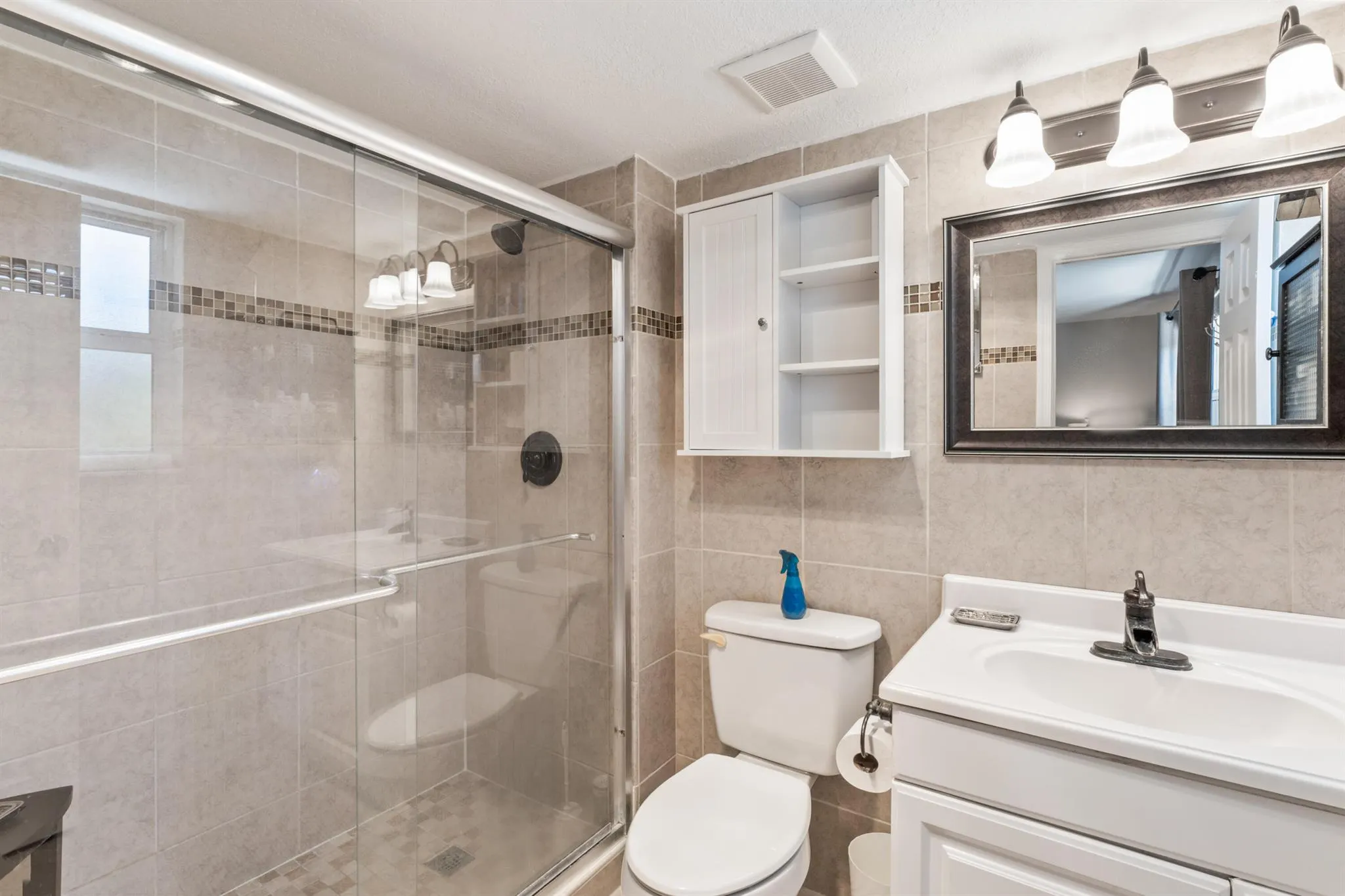 720 N Dixie Highway, #303