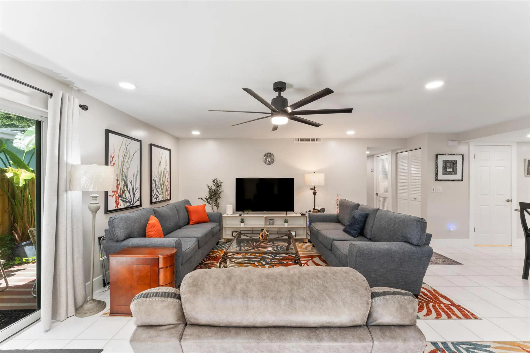 720 N Dixie Highway, #303