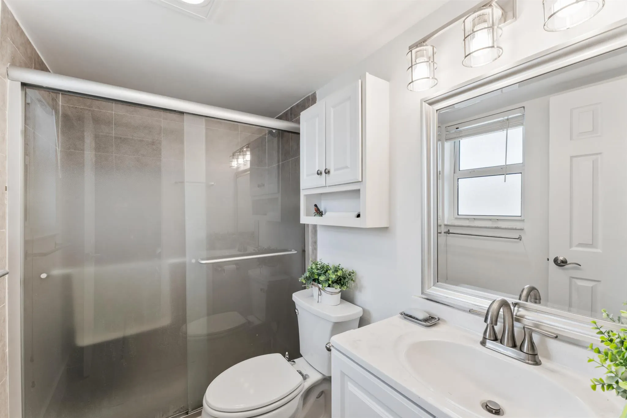 720 N Dixie Highway, #303