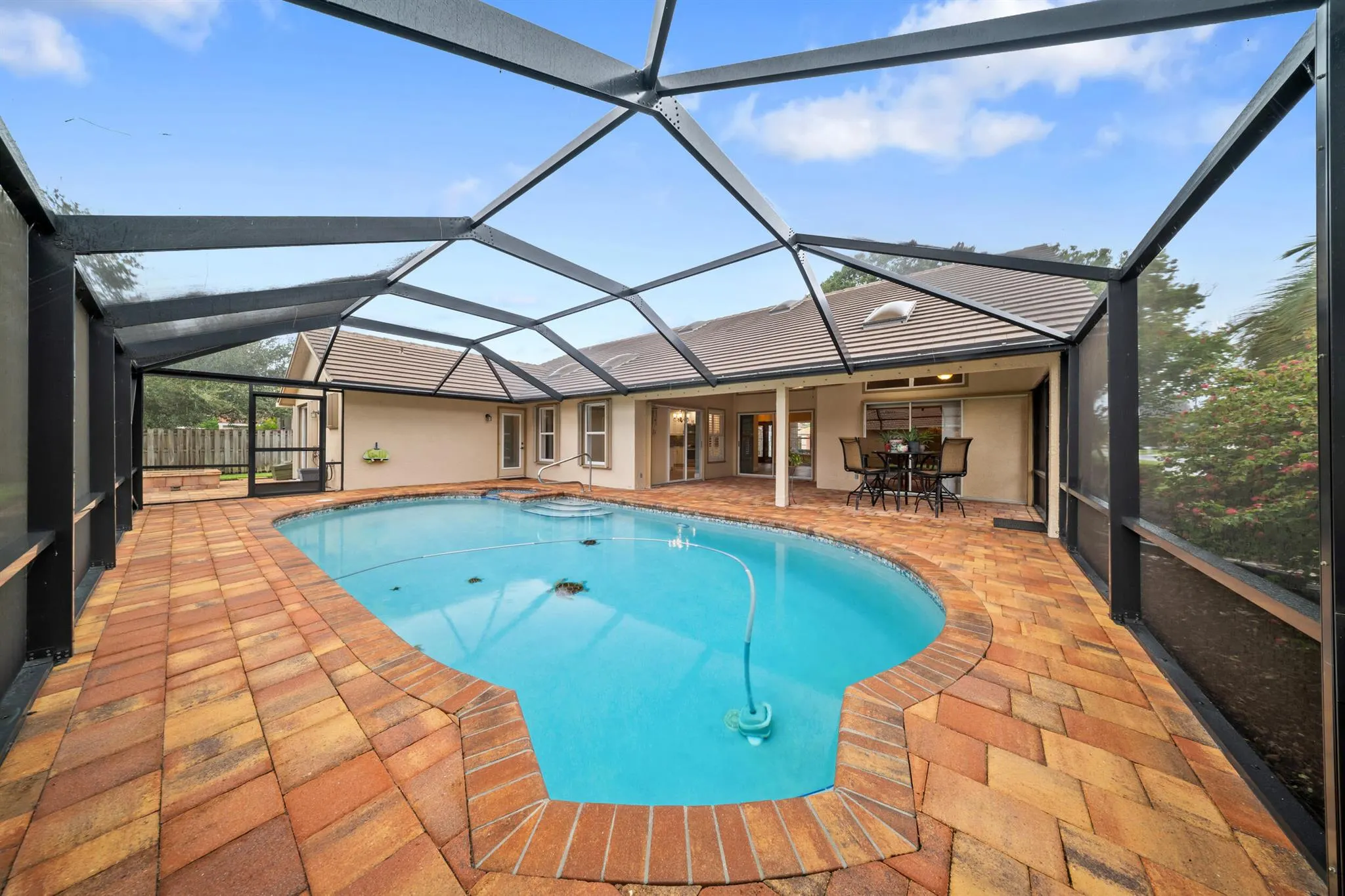 412 SW Mimosa Cove