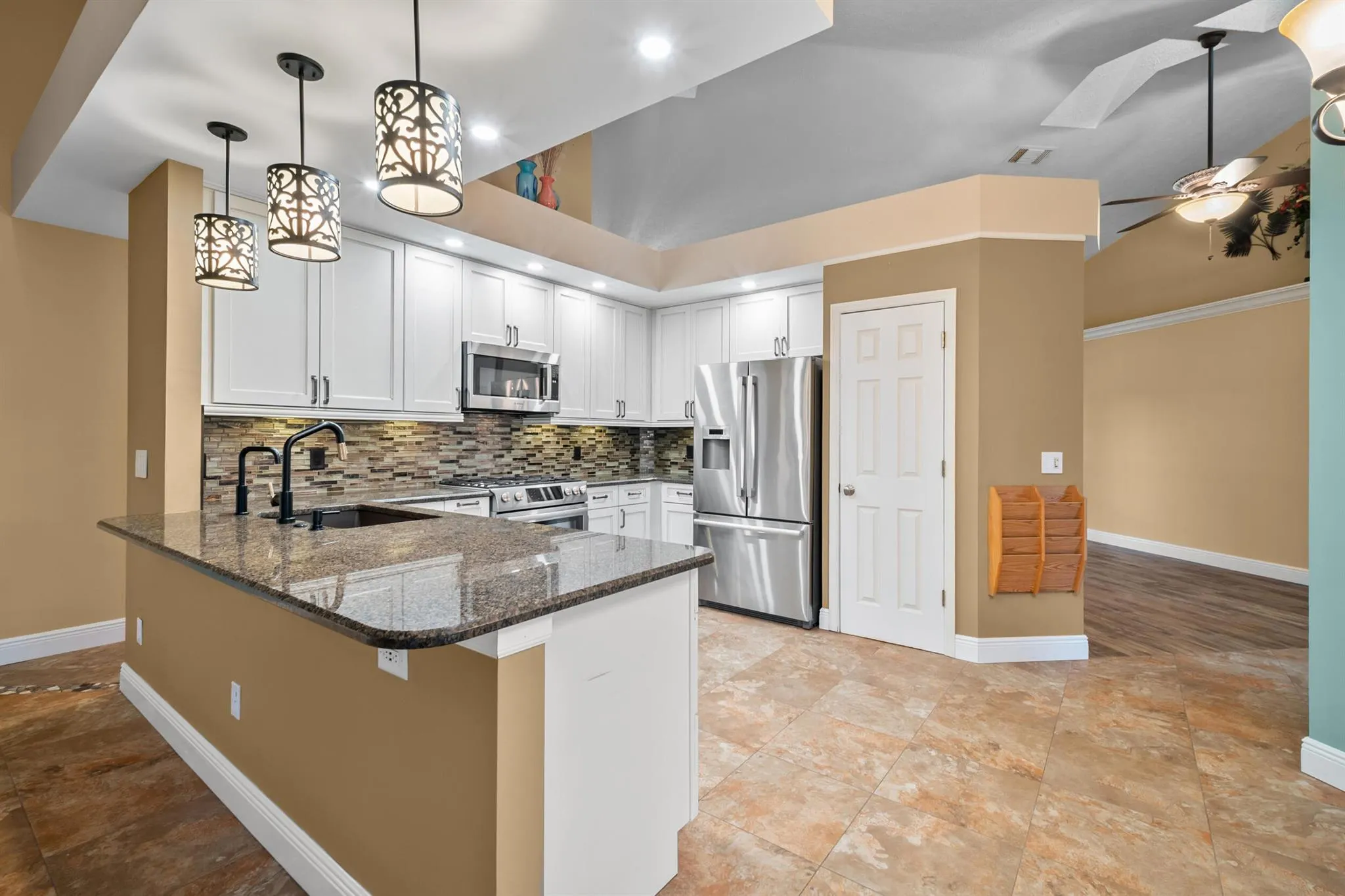 412 SW Mimosa Cove