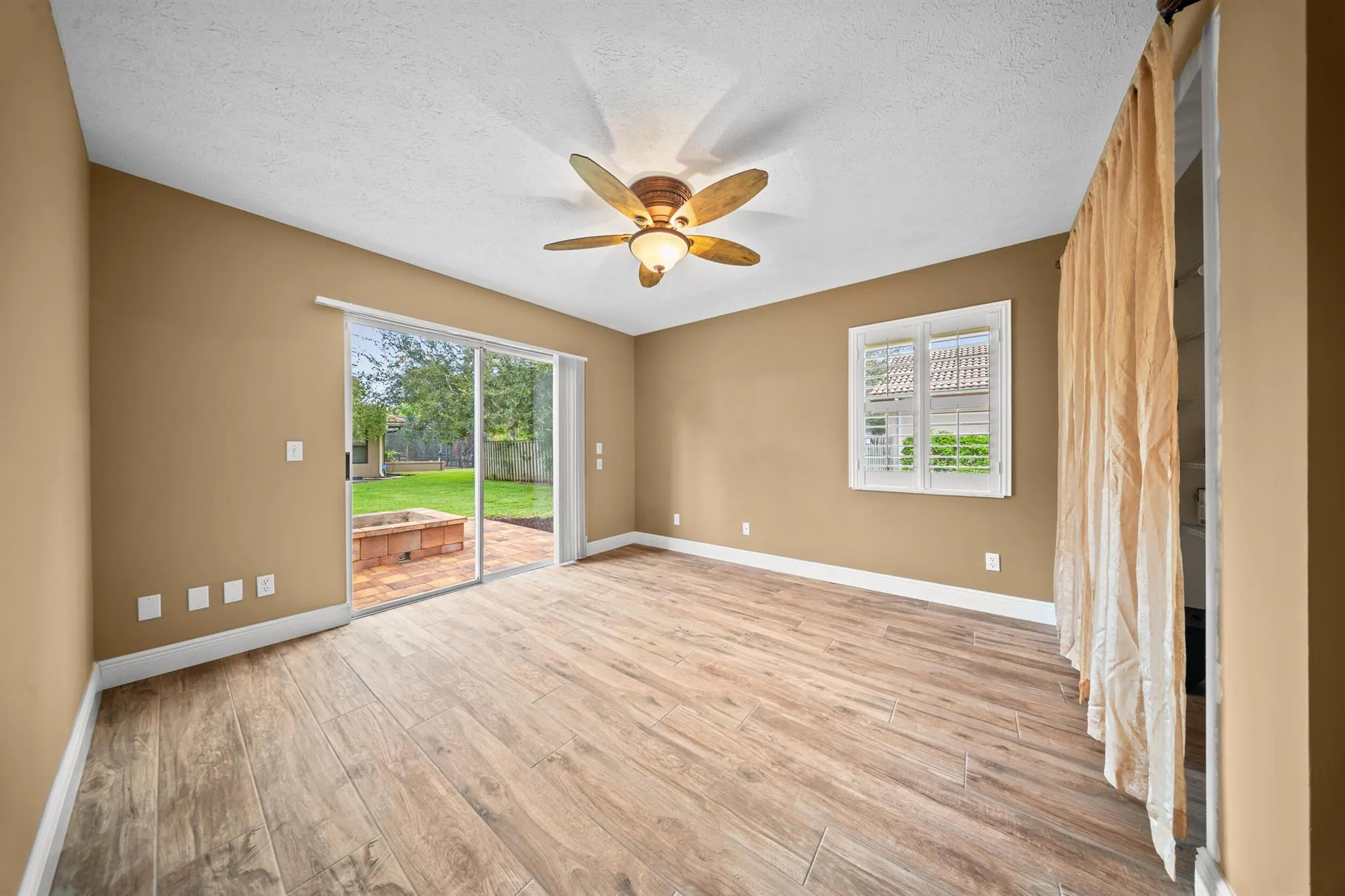412 SW Mimosa Cove