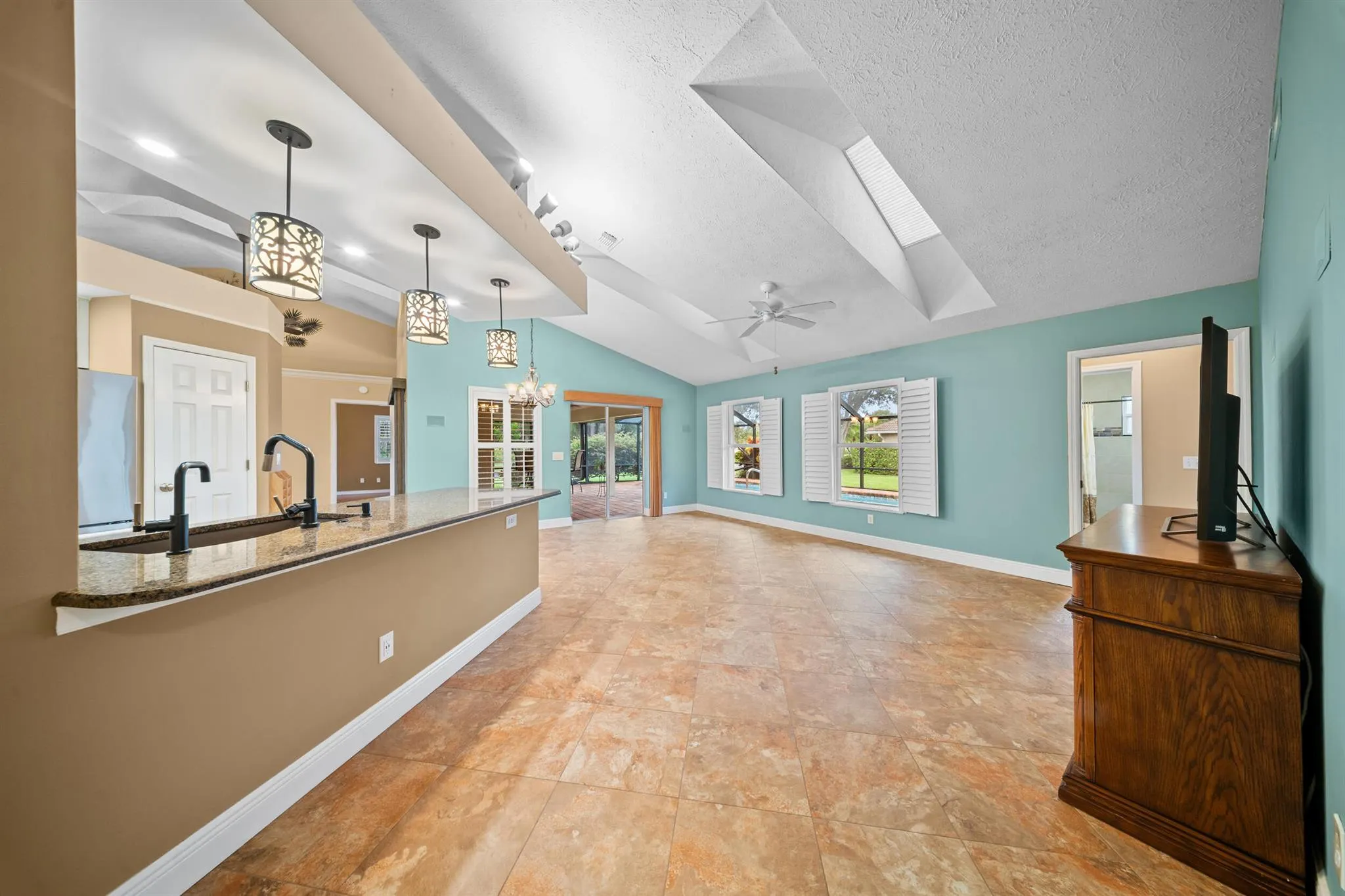 412 SW Mimosa Cove