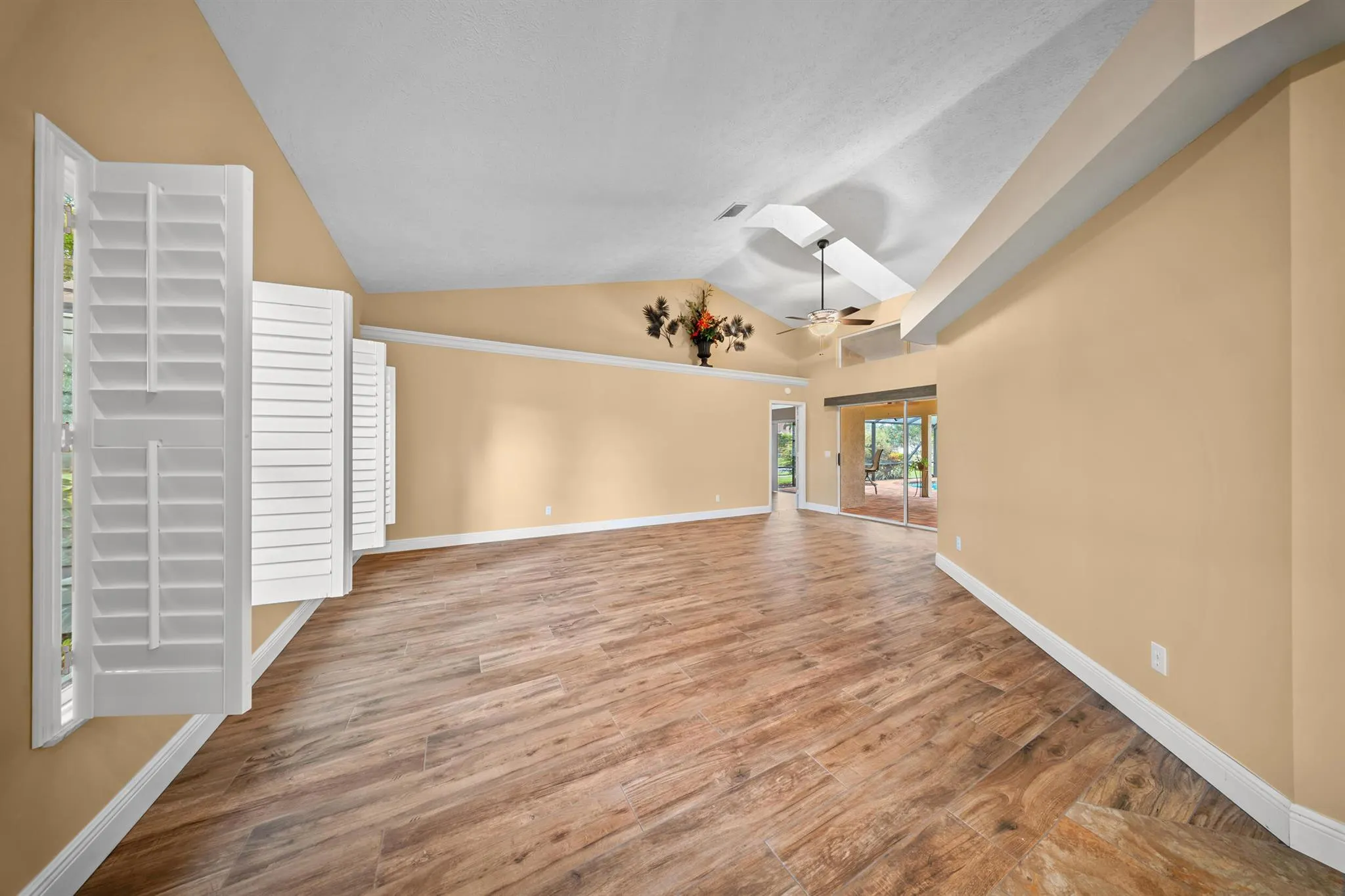 412 SW Mimosa Cove