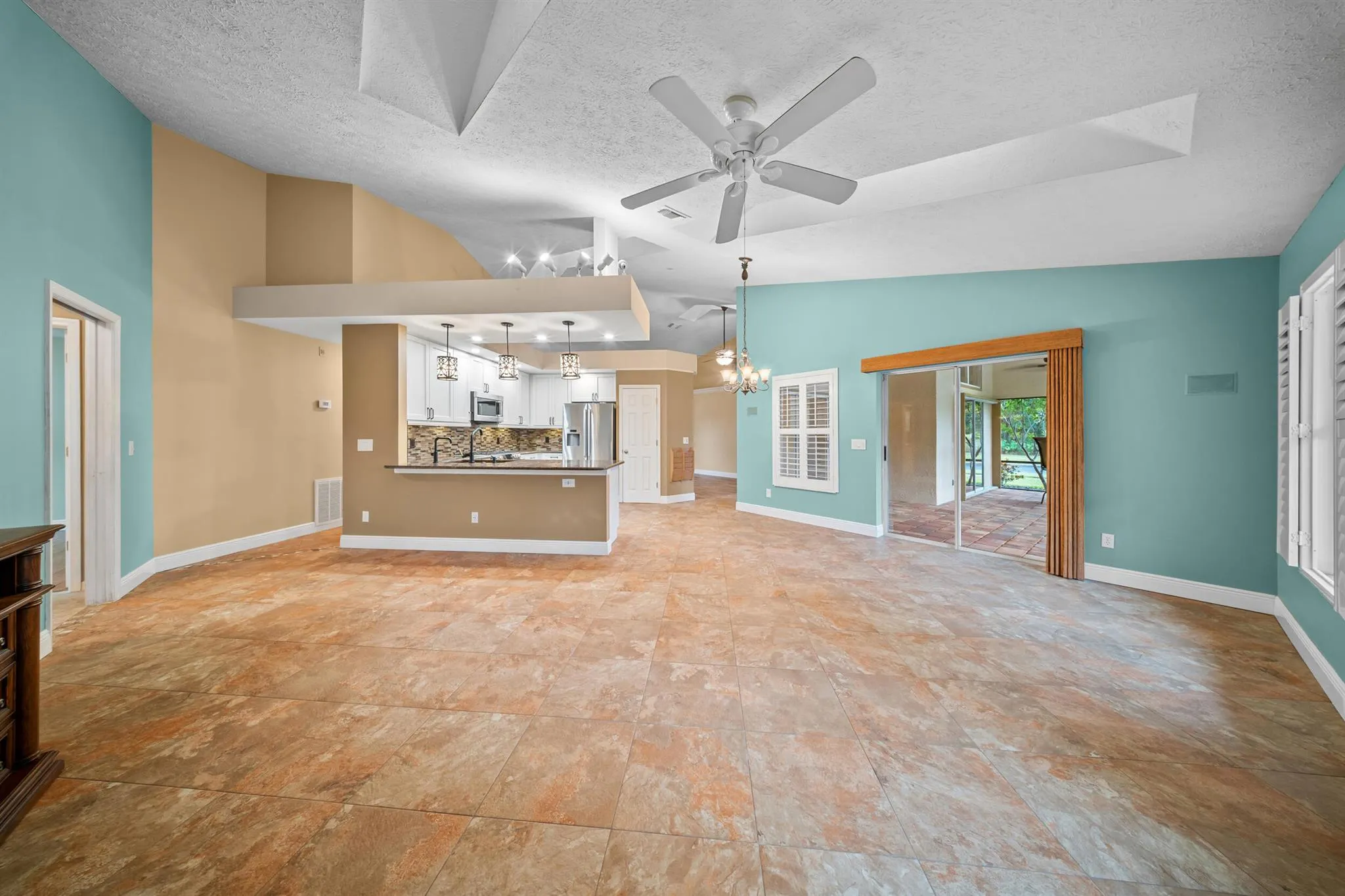 412 SW Mimosa Cove