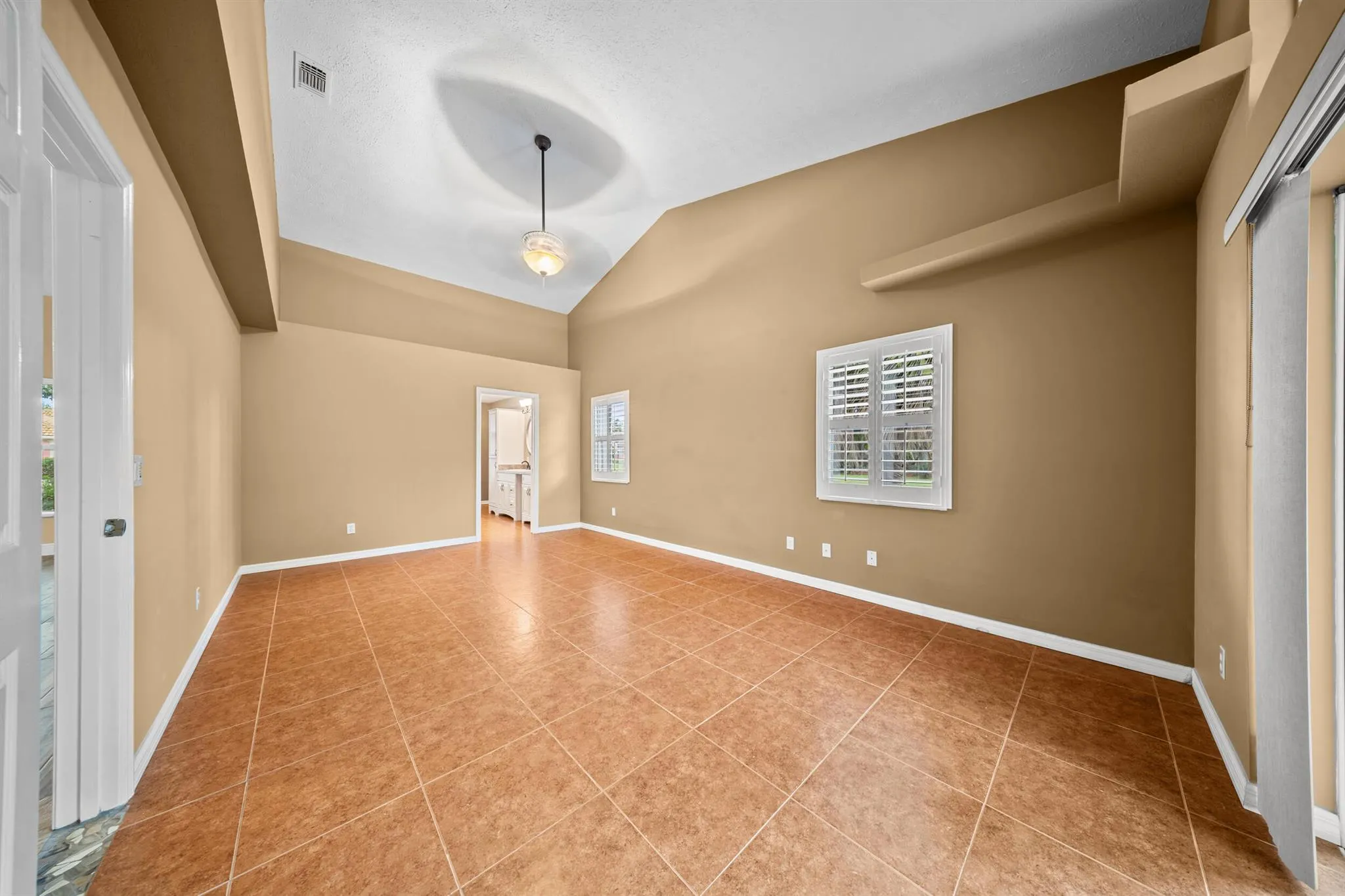 412 SW Mimosa Cove