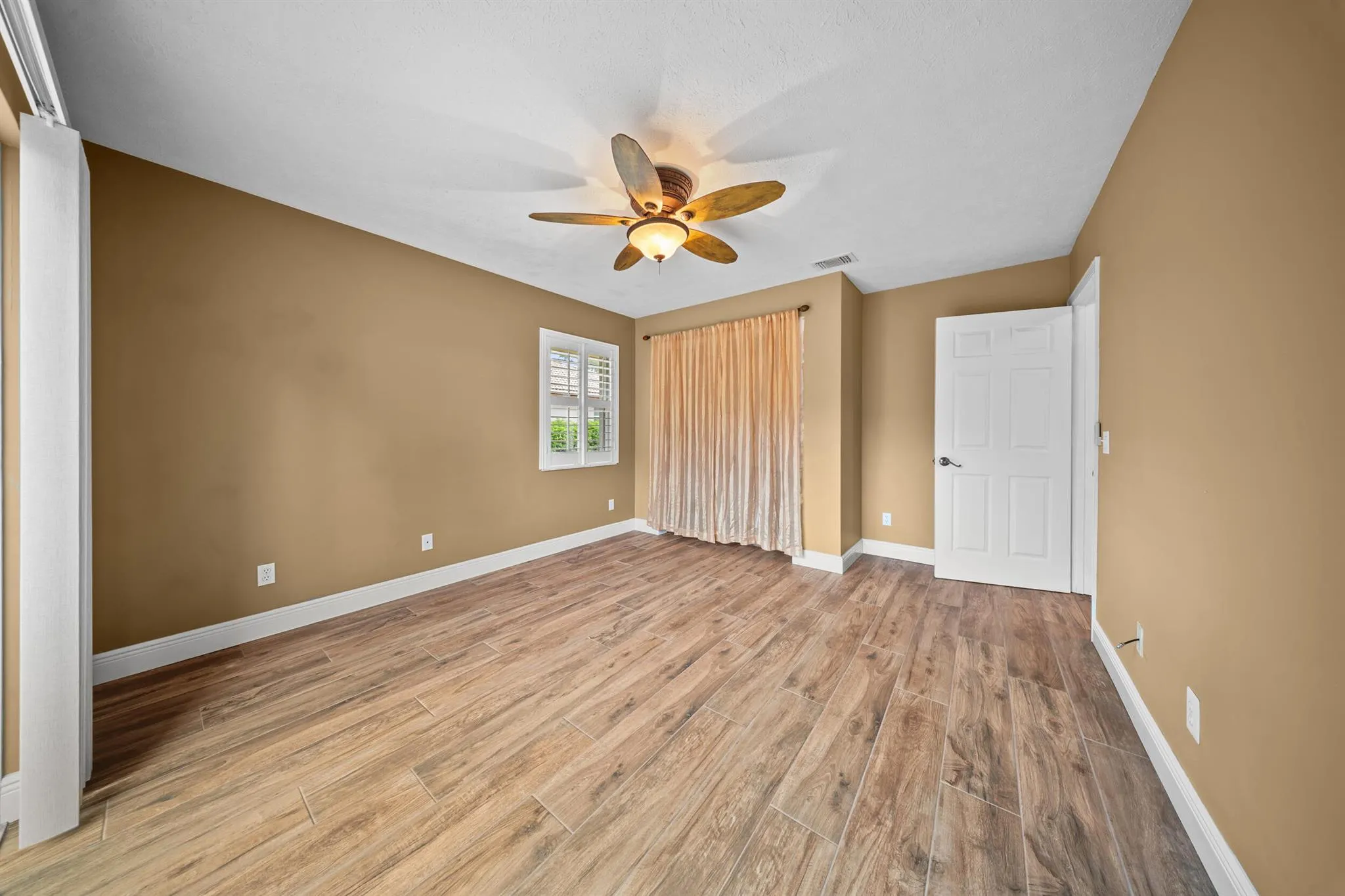 412 SW Mimosa Cove
