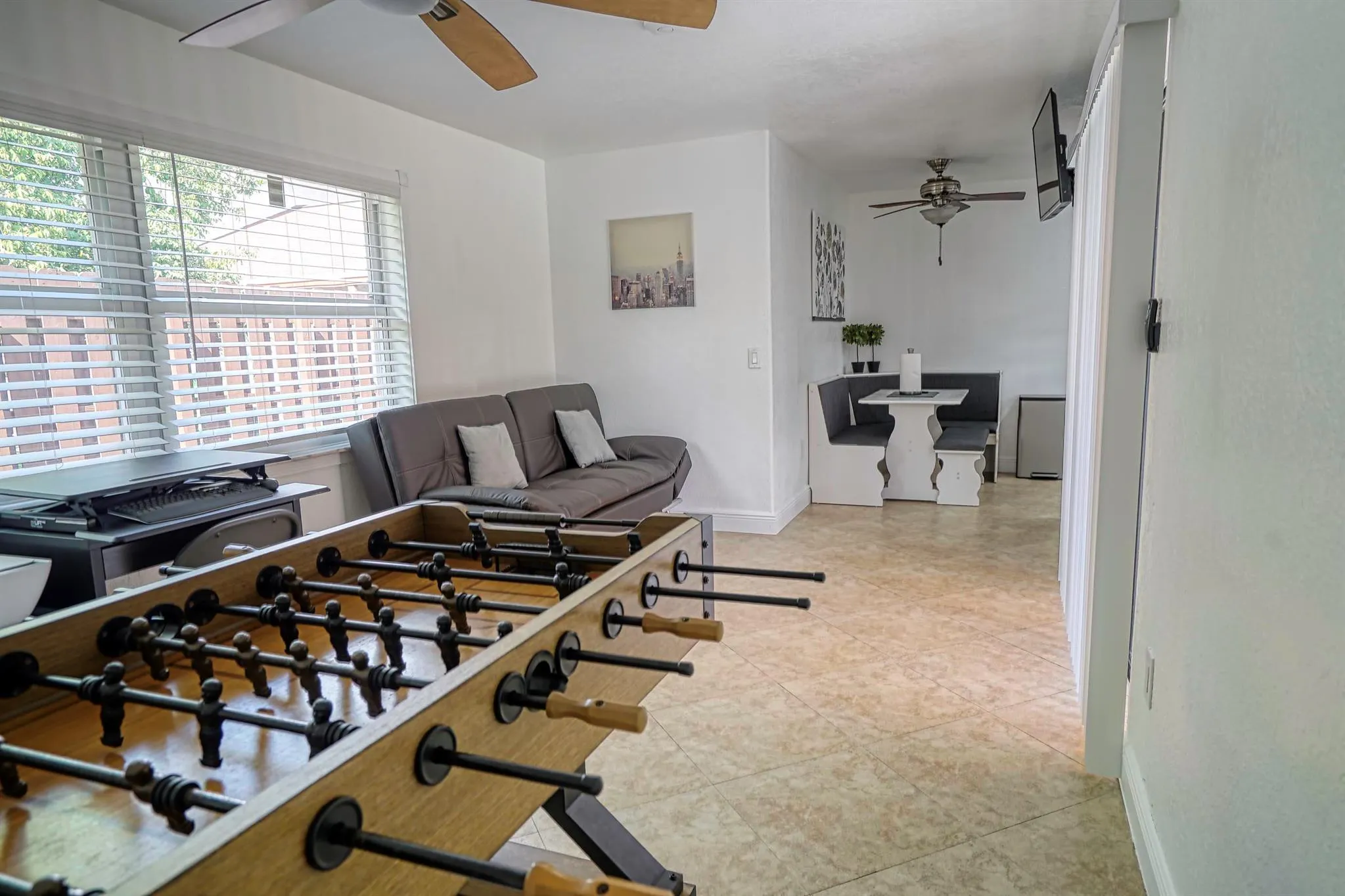 11910 NW 38th Place