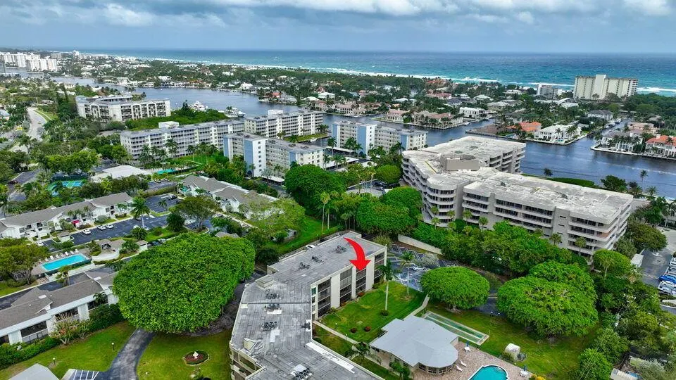 555 Banyan Tree Lane, #302