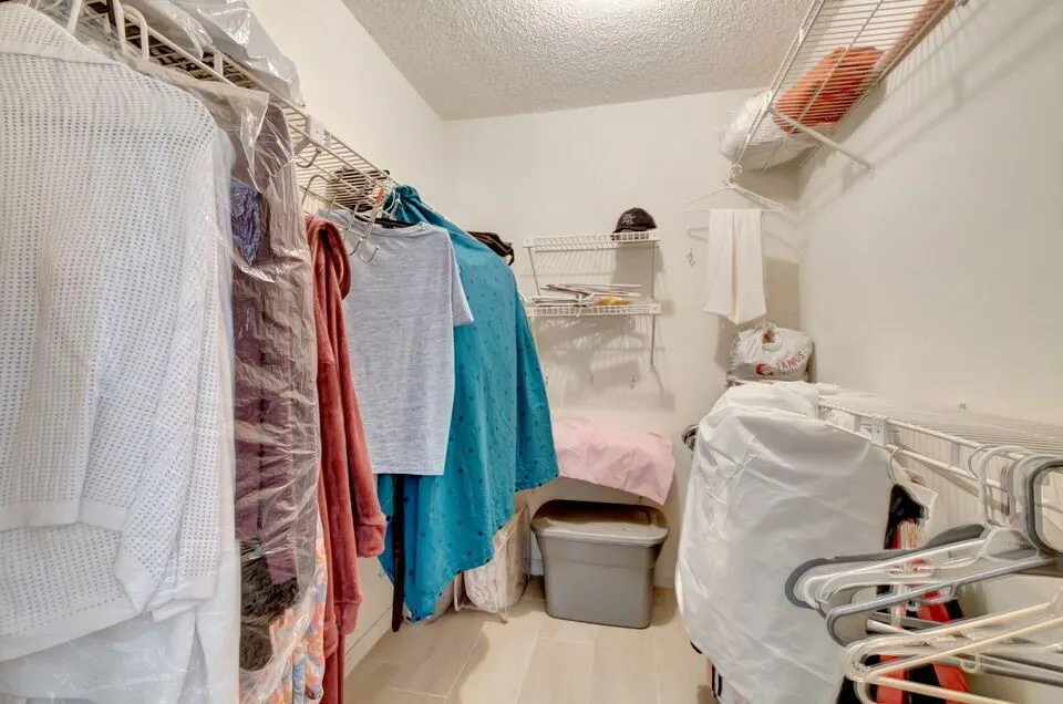 555 Banyan Tree Lane, #302