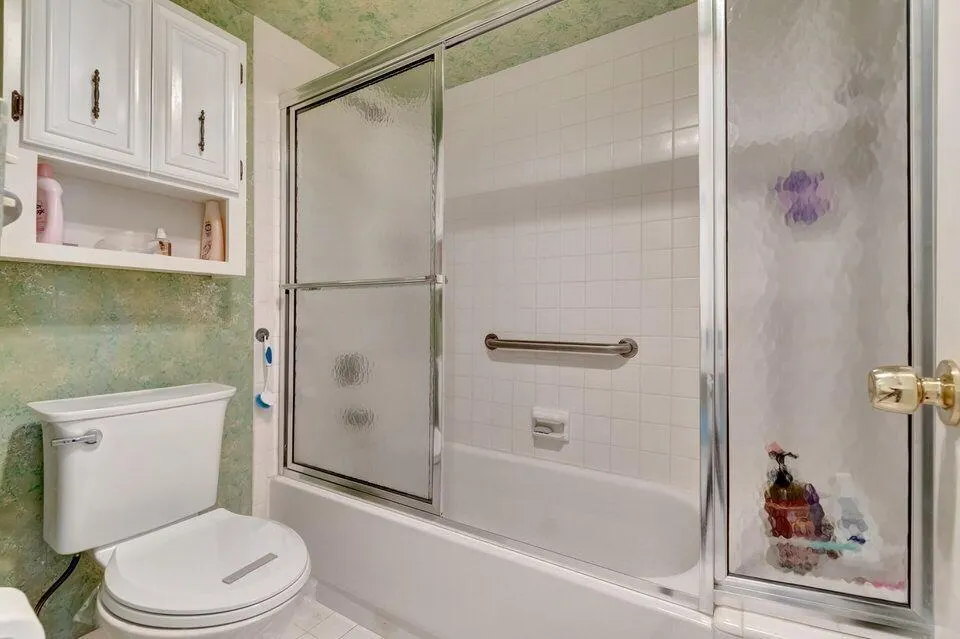 555 Banyan Tree Lane, #302