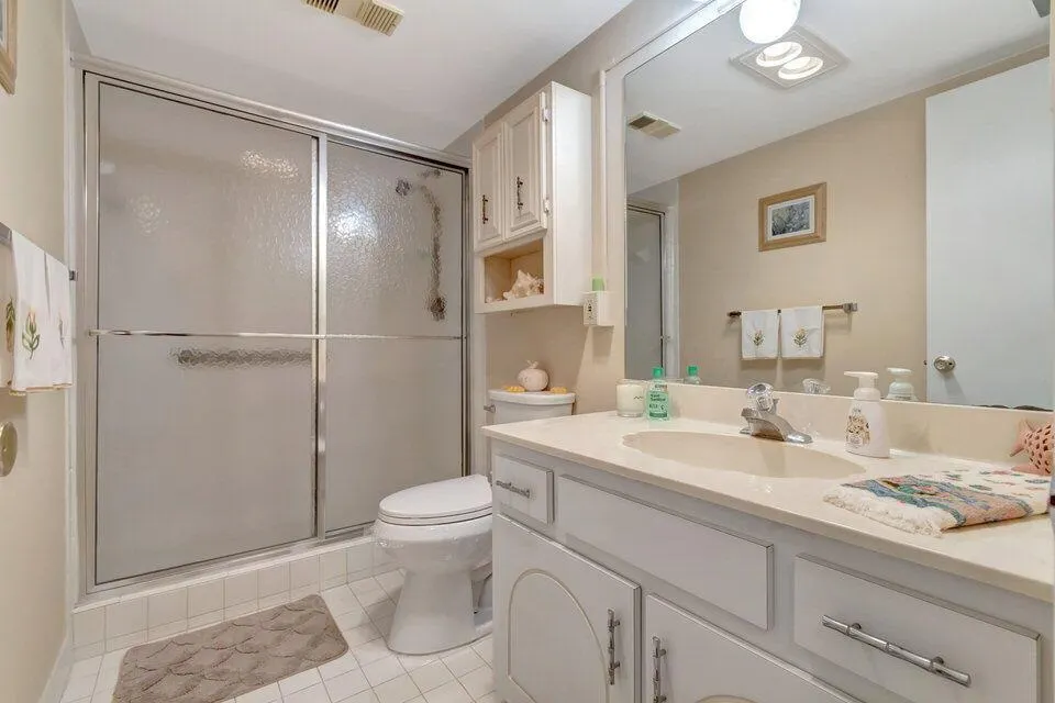555 Banyan Tree Lane, #302