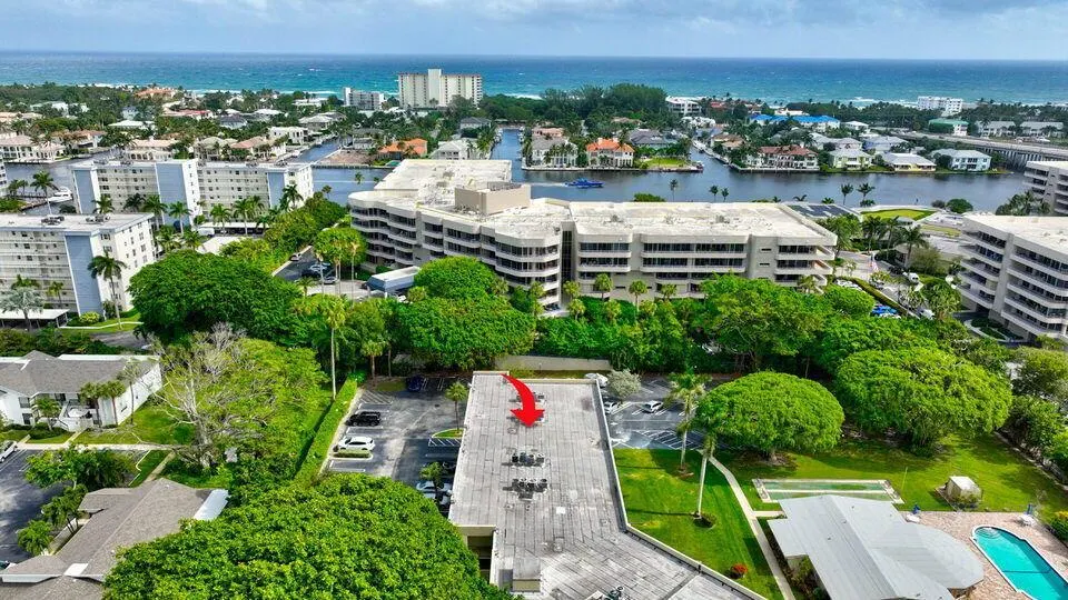 555 Banyan Tree Lane, #302