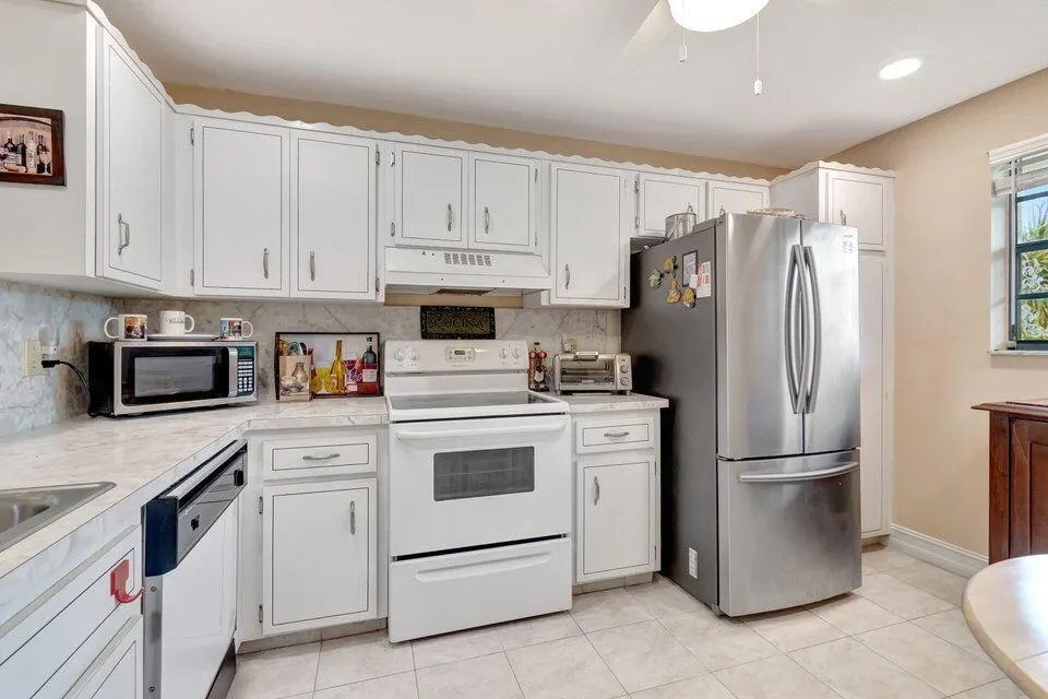 555 Banyan Tree Lane, #302