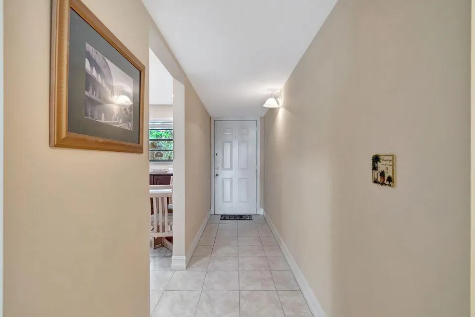 555 Banyan Tree Lane, #302
