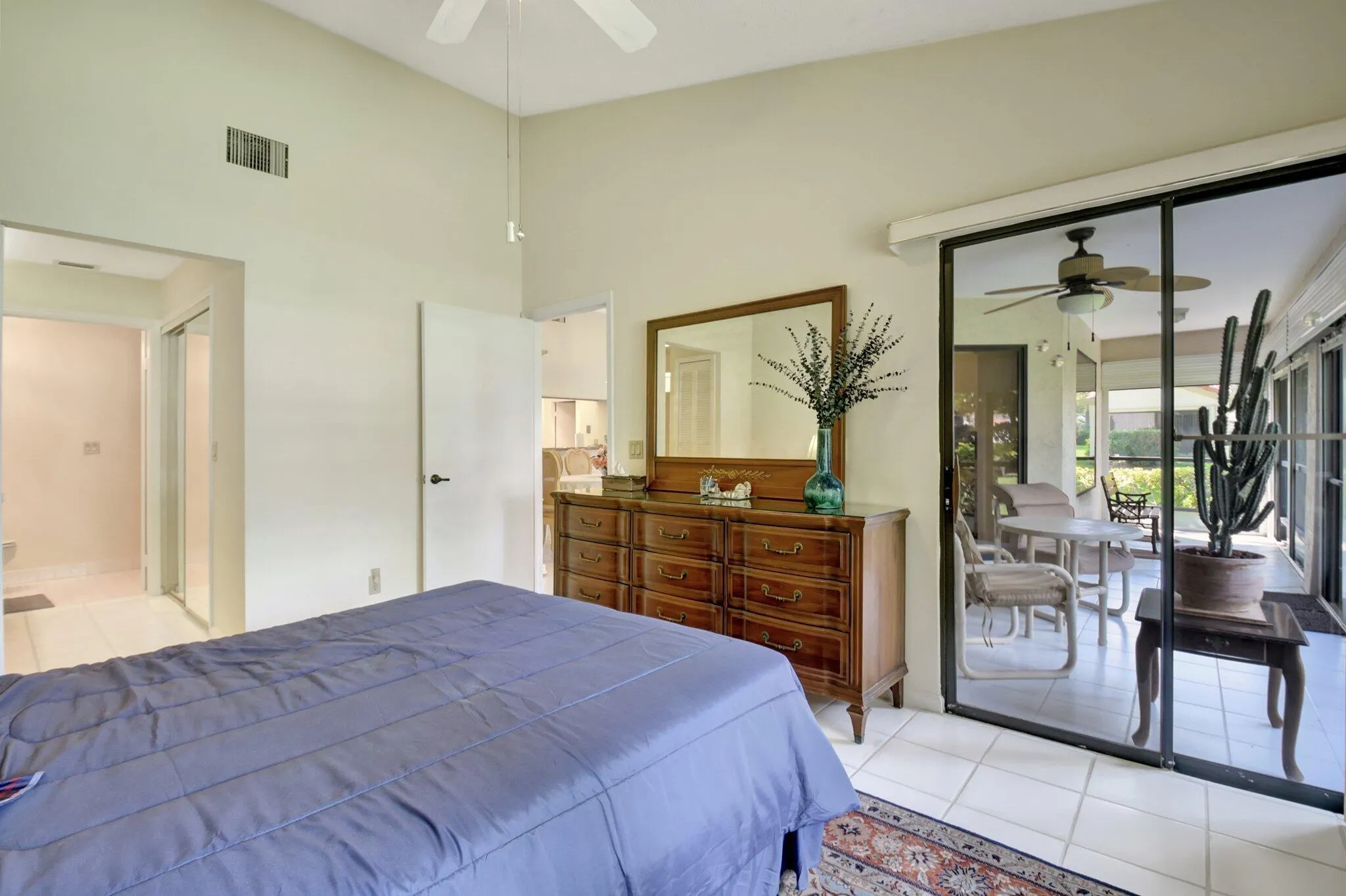 5943 Parkwalk Circle W