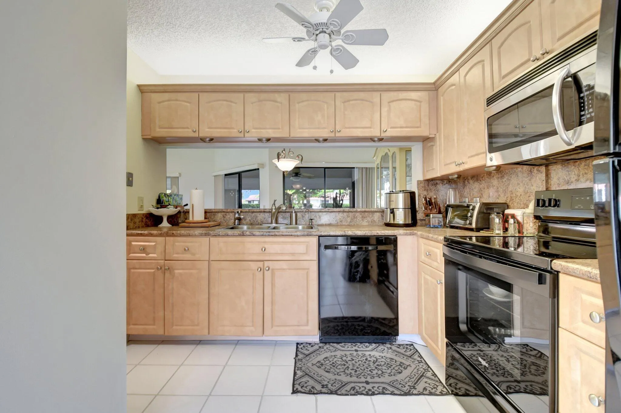 5943 Parkwalk Circle W