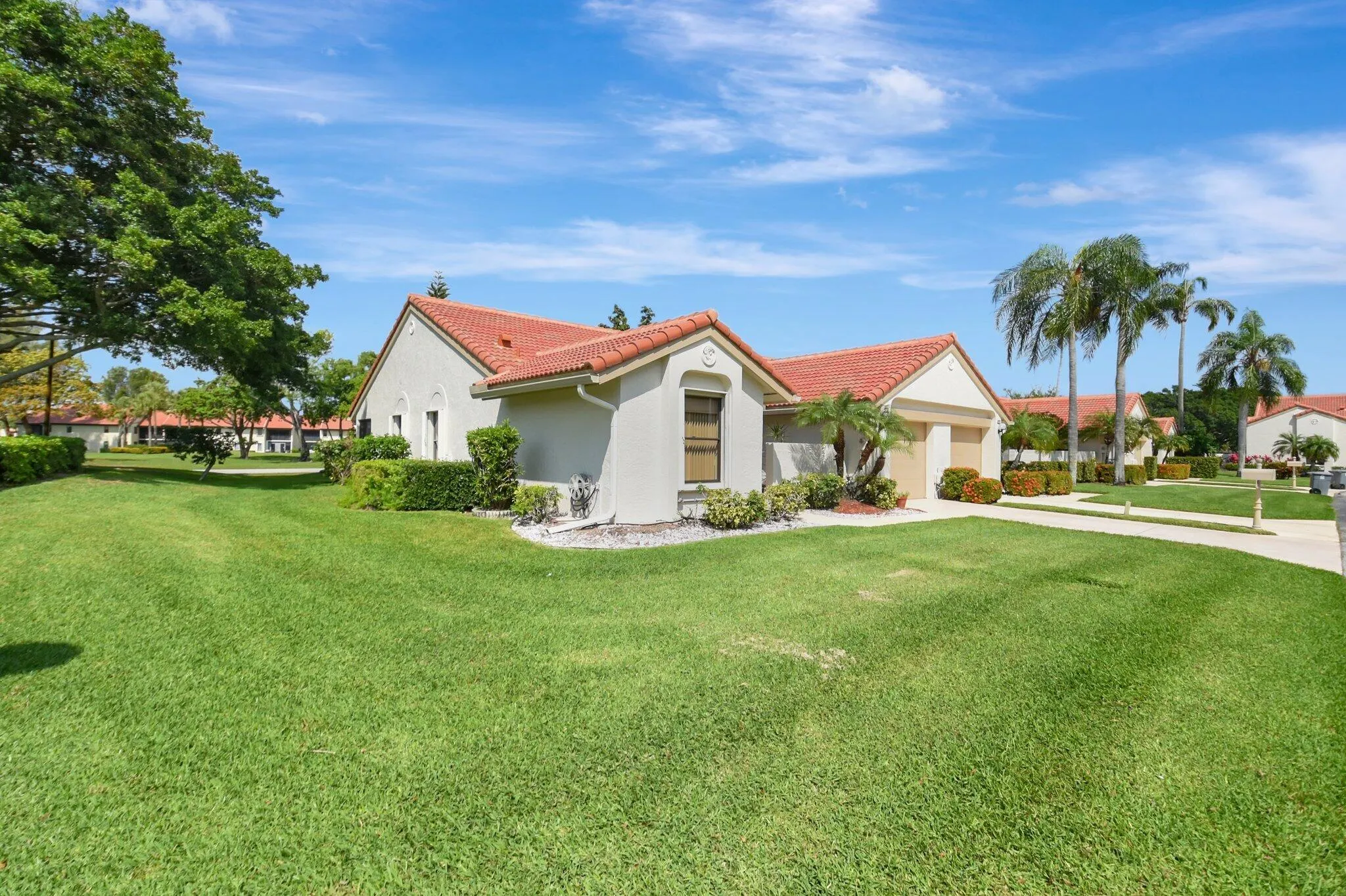 5943 Parkwalk Circle W