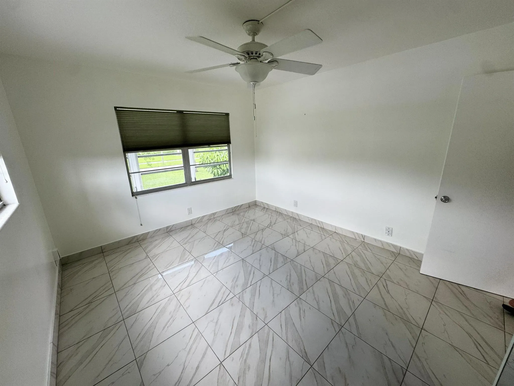 351 Mansfield I