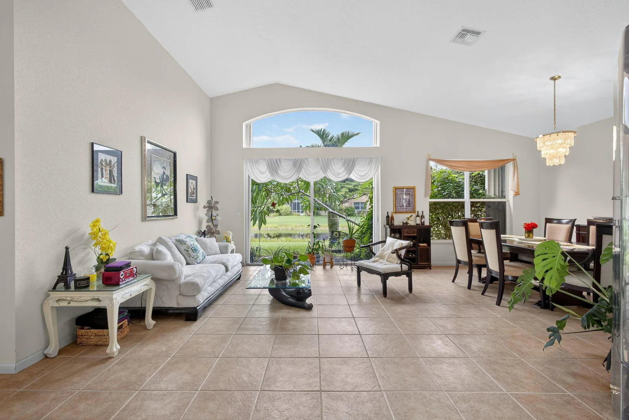 10109 Diamond Lake Road