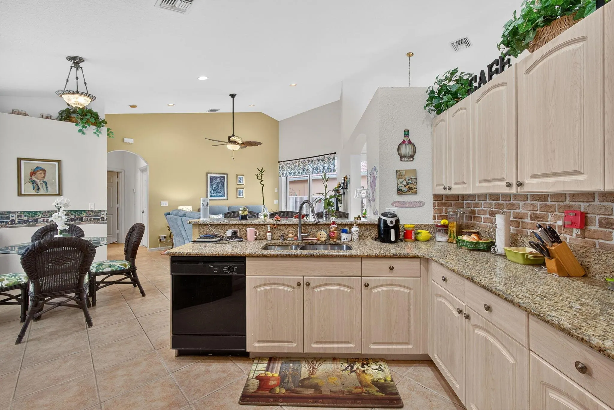 10109 Diamond Lake Road