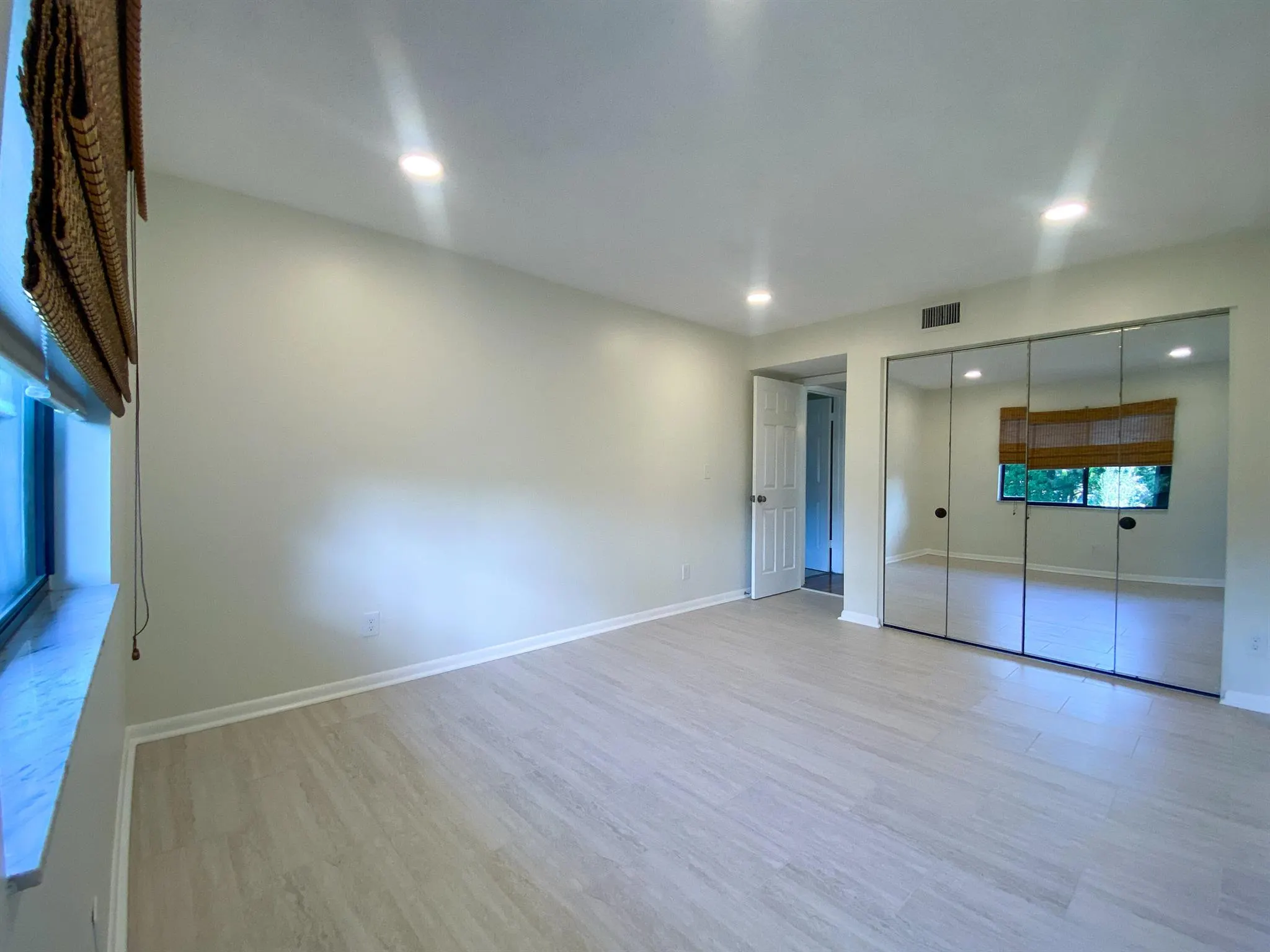 4283 Wood Ride Road E, #E
